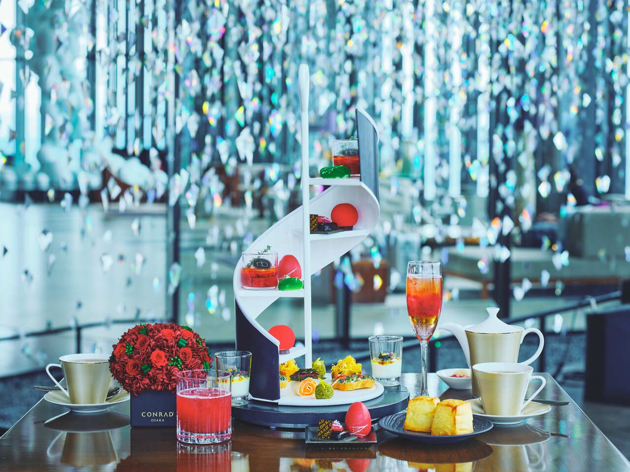 【土日祝/WEB18%OFF】ウェルカムカクテル付きコンラッドアフタヌーンティー