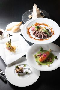 クリスマス目前🌲選べる特典ワンドリンク付きor会計より¥300値引き　ケヤキランチコース