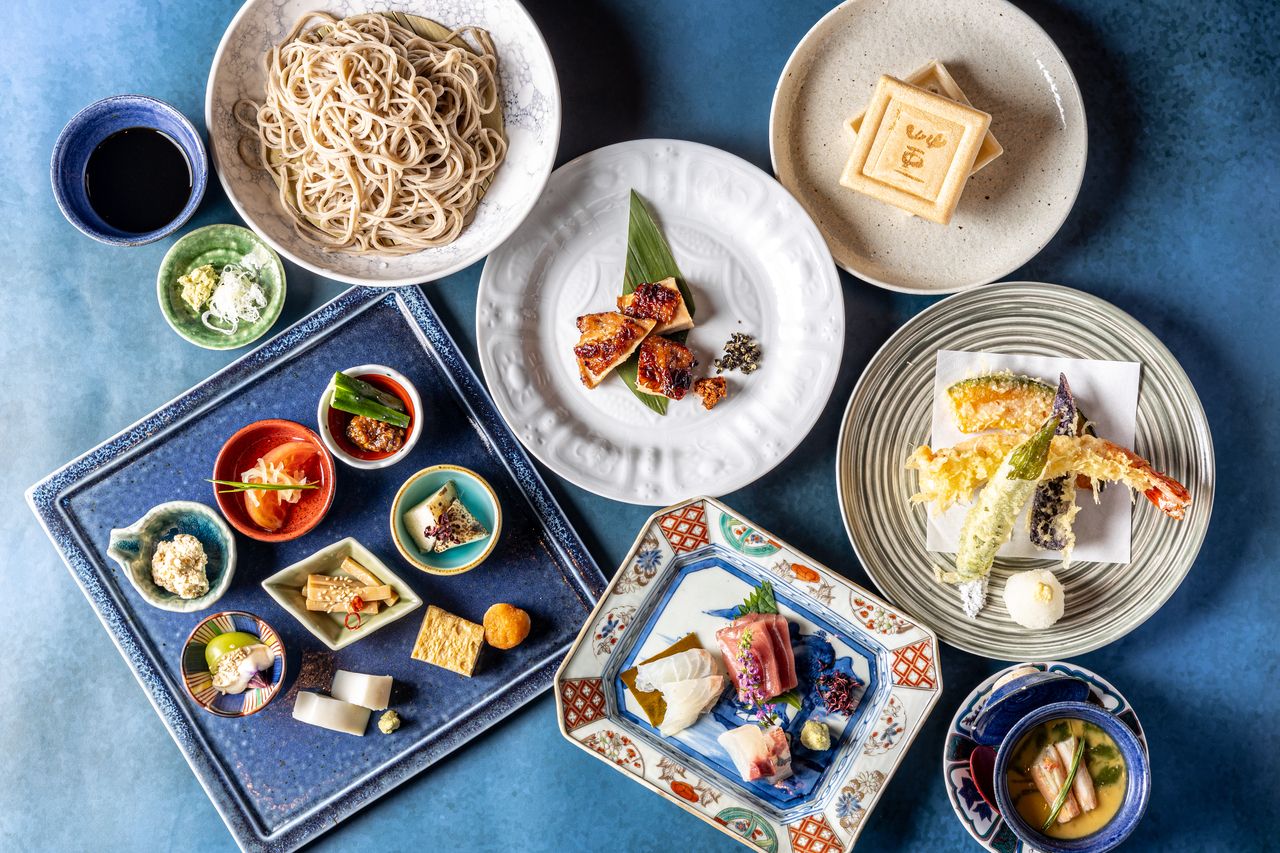 [Dinner only] A satisfying Tou Soba Kaiseki full course meal featuring eight soba appetizers, sashimi, seasonal tempura platter, two specially selected grilled dishes, and handmade soba noodles.