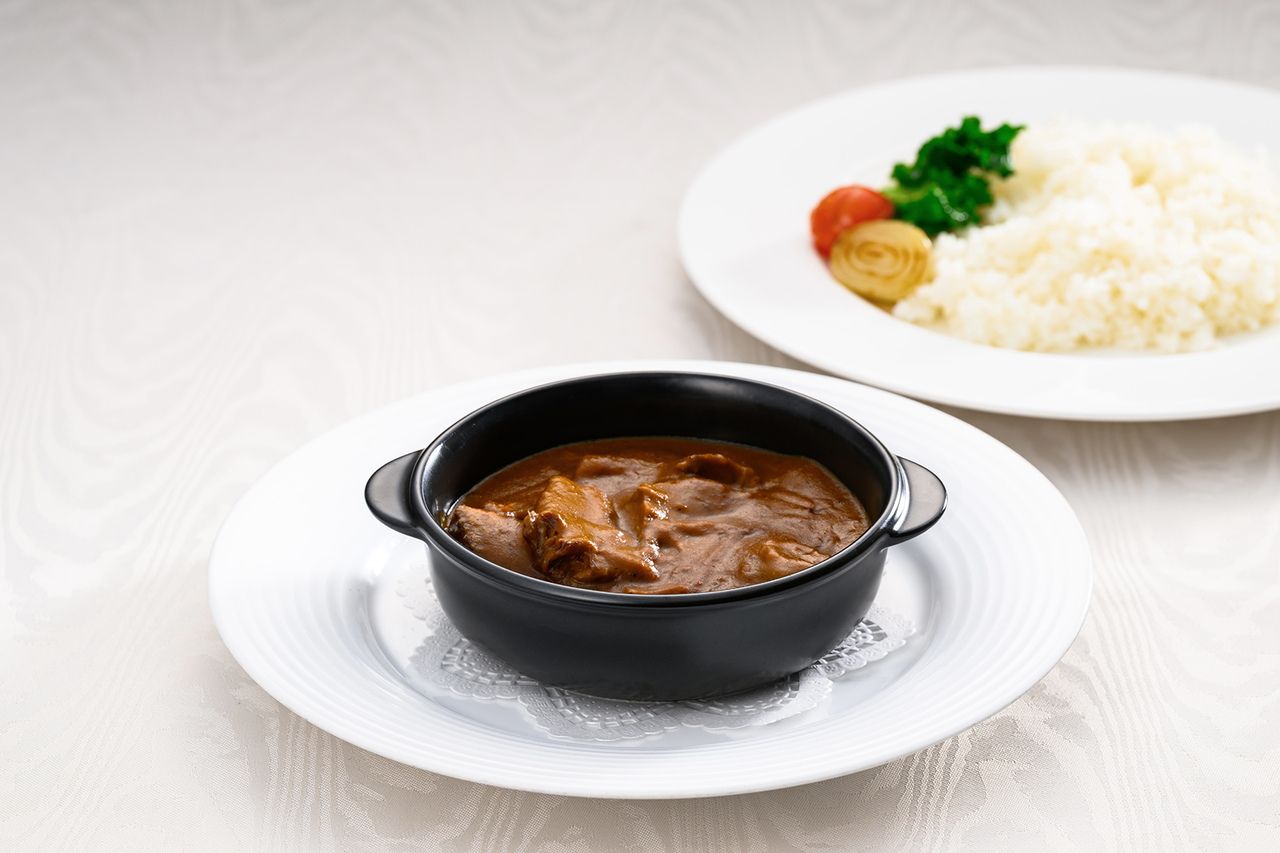 【Lunch Set】Domestic beef curry, steamed rice