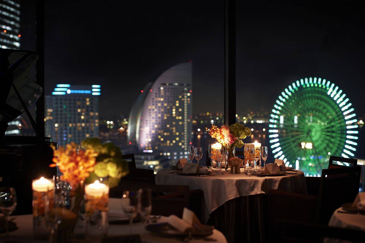 【ChristmasDinner2025】＜メインダイニング＞特別演出+乾杯酒付き（18：00予約可能）