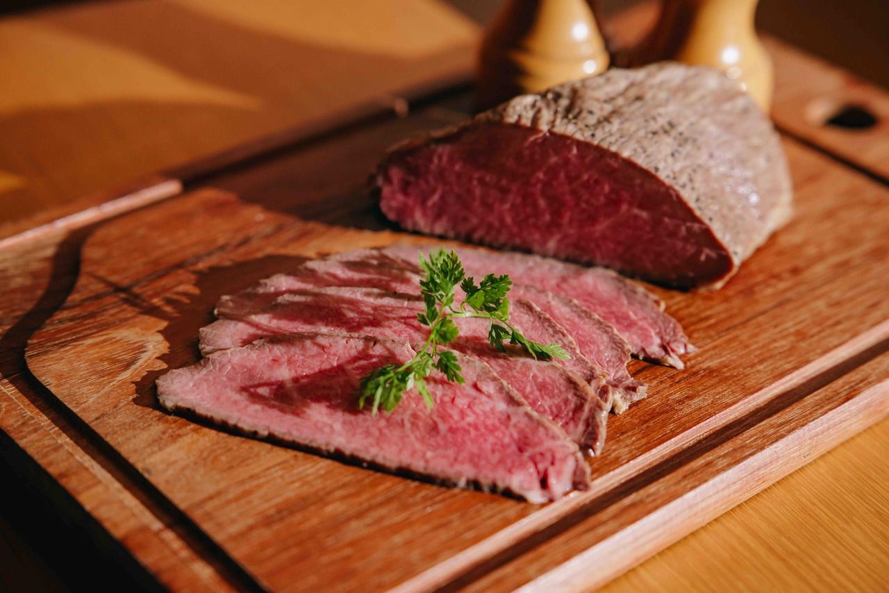[Limited quantity takeout] Kuroge Wagyu Grade 5 Roast Beef