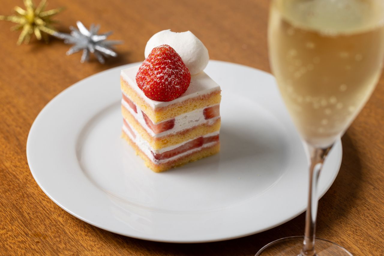 【Strawberry Shortcake and Champagne Pairing】