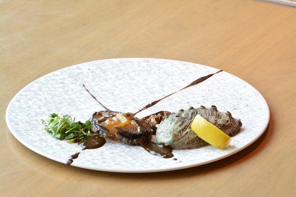 Lunch Abalone Course (10 dishes) ¥8,800