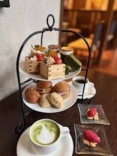 [Monday only] Afternoon tea