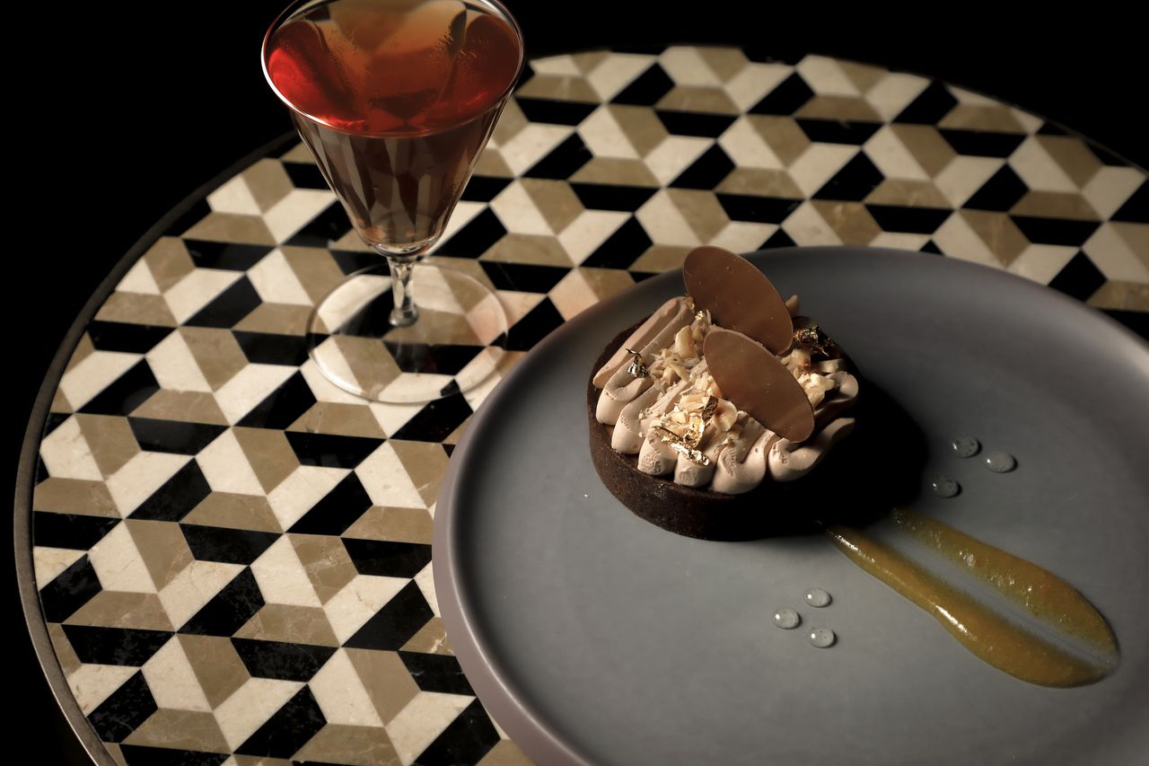 【황혼에서 즐기는 이브닝 바 패키지