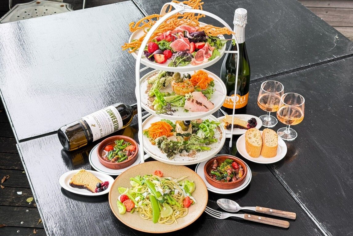 【ディナー】ポキイトコース◇糸島食材の三段スタンド前菜＆アヒージョ・パスタ・デザート（全5品）《飲み放題付き》［2名様～］