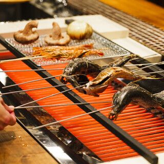 【魚河岸田堪能コース】焼き場の番頭の腕が光る！絶品さつま揚げや鬼手長海老、鯖の一夜干しなど名物料理を楽しみつくす
