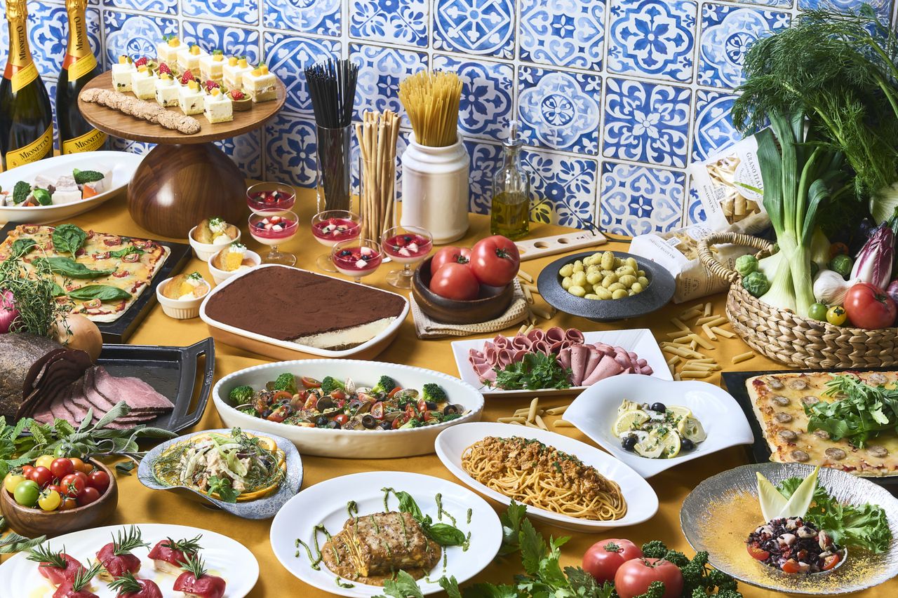 Holiday lunch buffet