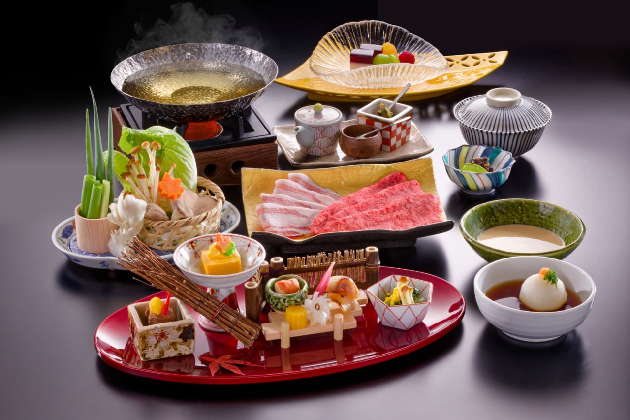 [Lunch only] Irodorizen (Golden Shabu-Shabu)（Wagyu lean meat ） 5,500 yen