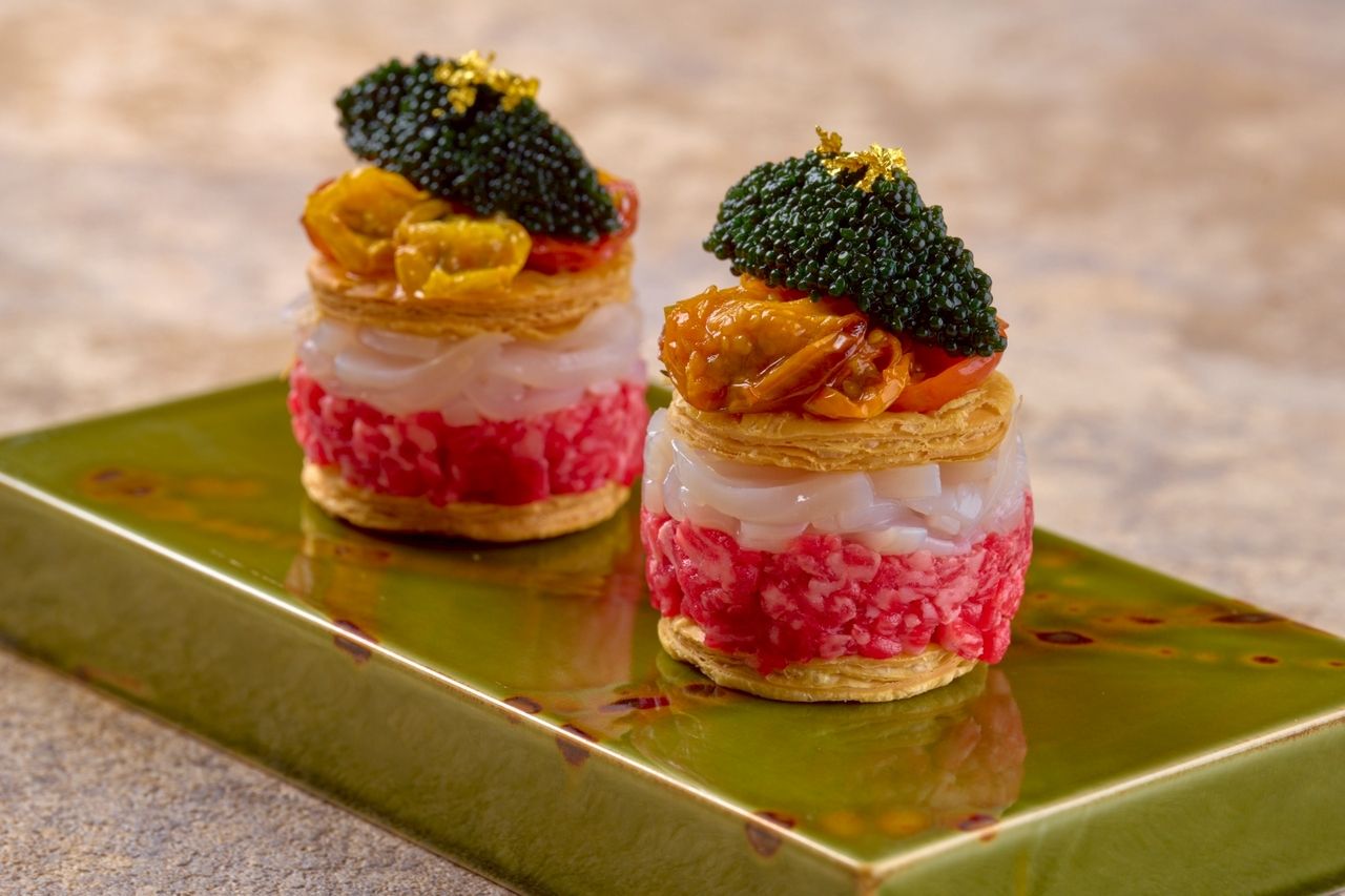 Private room guaranteed. Summer [Shinjuku Ushimitsu Opening Anniversary Course] This course commemorates the opening of Shinjuku Ushimitsu. We offer Wagyu beef crab and salmon roe yukke dog, summer pie and cabbage yukke, selected fillet beef spicy brioche cutlet sandwich, and spicy tantan cold noodles.