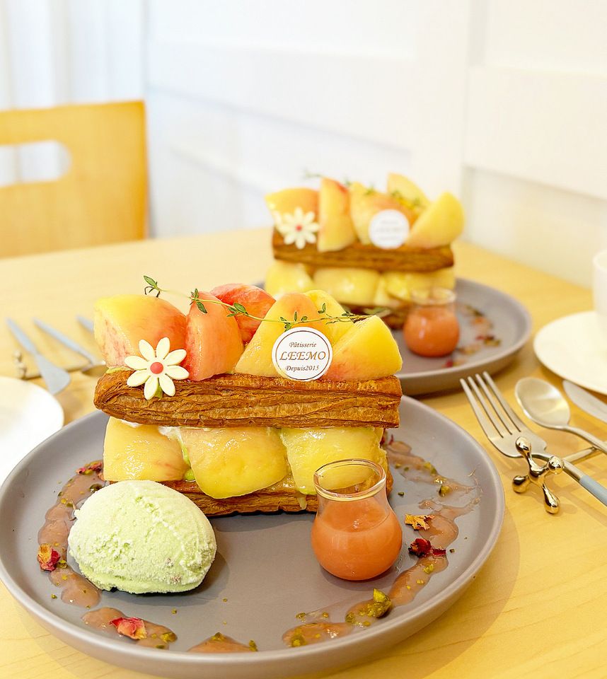 桃とピスタチオのミルフィーユ