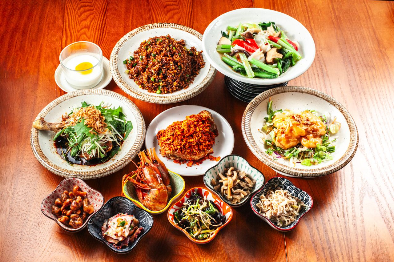 【Kursus Ginza・Pelbagai Rasa】 Kursus eksklusif di cawangan Ginza yang menampilkan hidangan-hidangan popular. Harga: 7,700 yen
