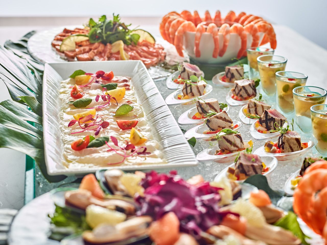 Summer Lunch Buffet <90 minutes, two sessions>