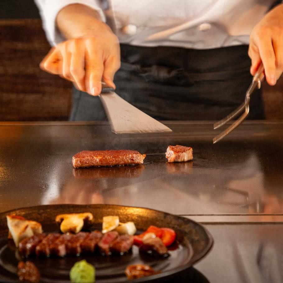 [Reservation Only] "Kobe Beef Takakura Indulgence Course" — Featuring Seared Kobe Beef Sushi, Warm Dishes, and a Main of Kobe Beef Exclusive Rare Cut Steak — 9 Dishes