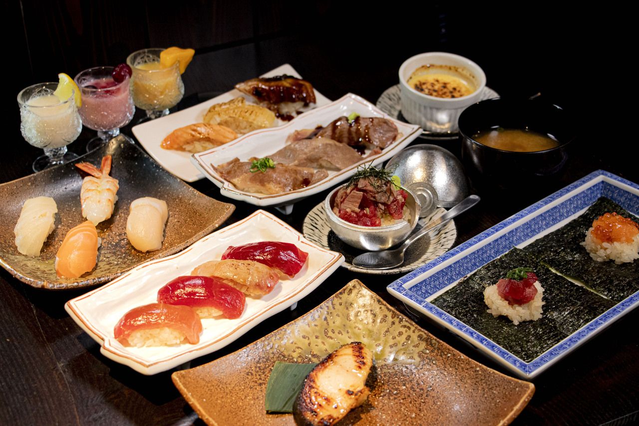 [Yamakōchi premium tuna: 4 types, 3 grilled varieties, Kuroge Wagyu beef] Omakase course – 22 dishes total