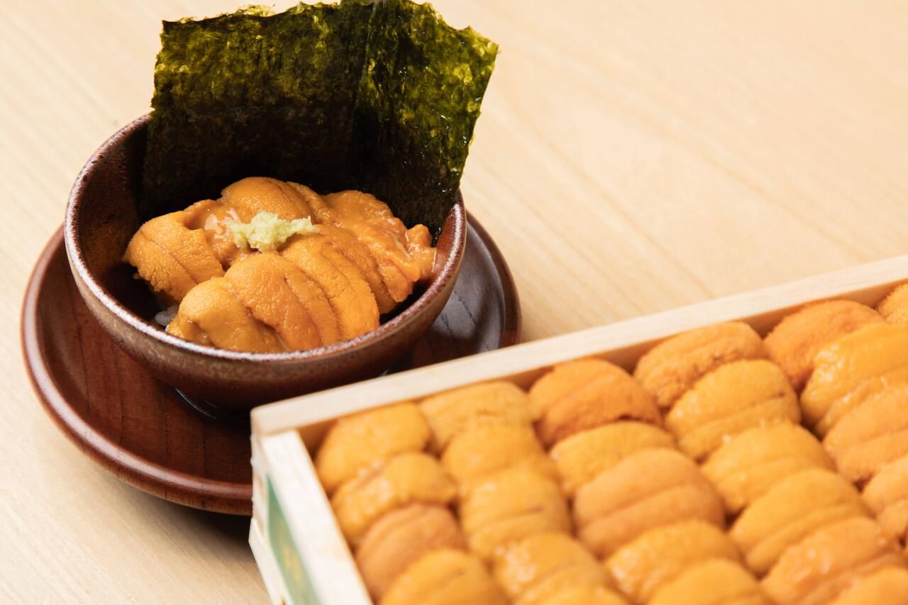 [Uni Double/Omakase Course] A total of 16 dishes featuring abundant Hokkaido uni and seasonal ingredients (10 nigiri pieces / 5 appetizers / a bowl dish)