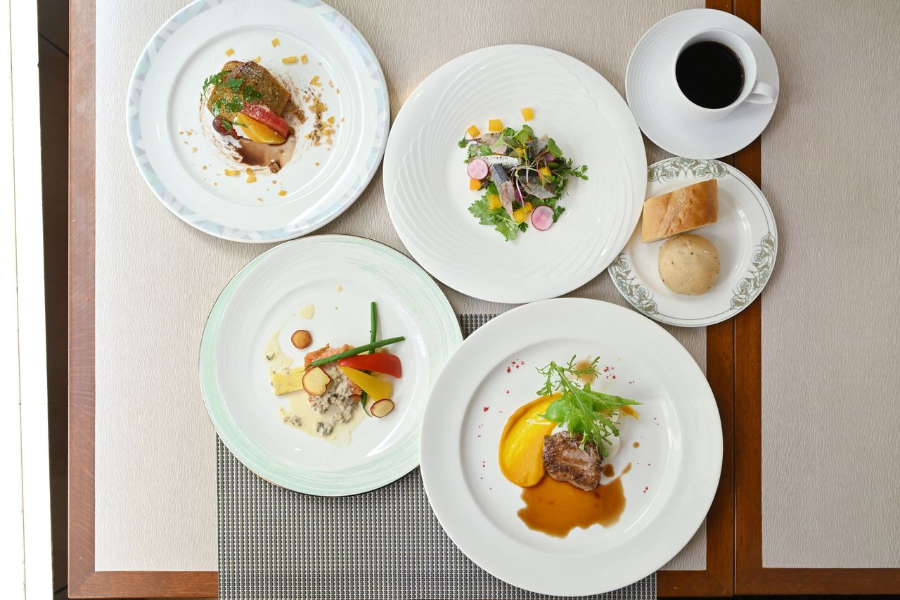 ランチコース　プレジール　選べる前菜/スープ＆魚料理と牛フィレ肉　全4品
