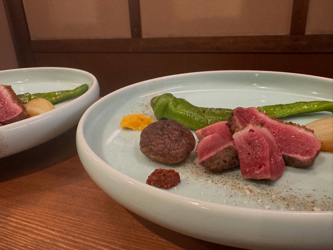 河內鴨炭火燒等以河內鴨為主的懷石料理套餐