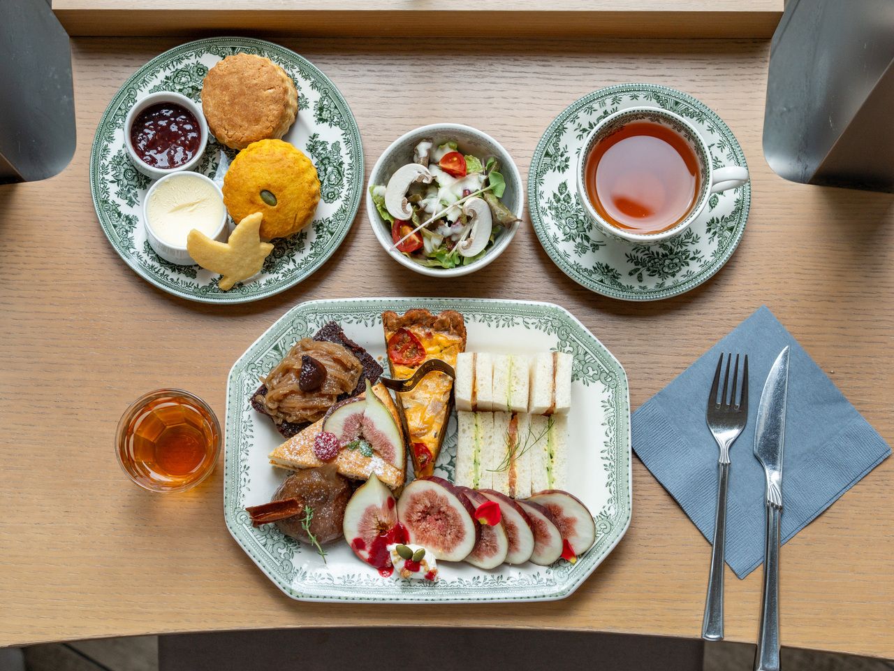 KIKI’s Afternoon Tea Set -Umeda Style- [Autumn, so longing.] (12:30–13:50)
