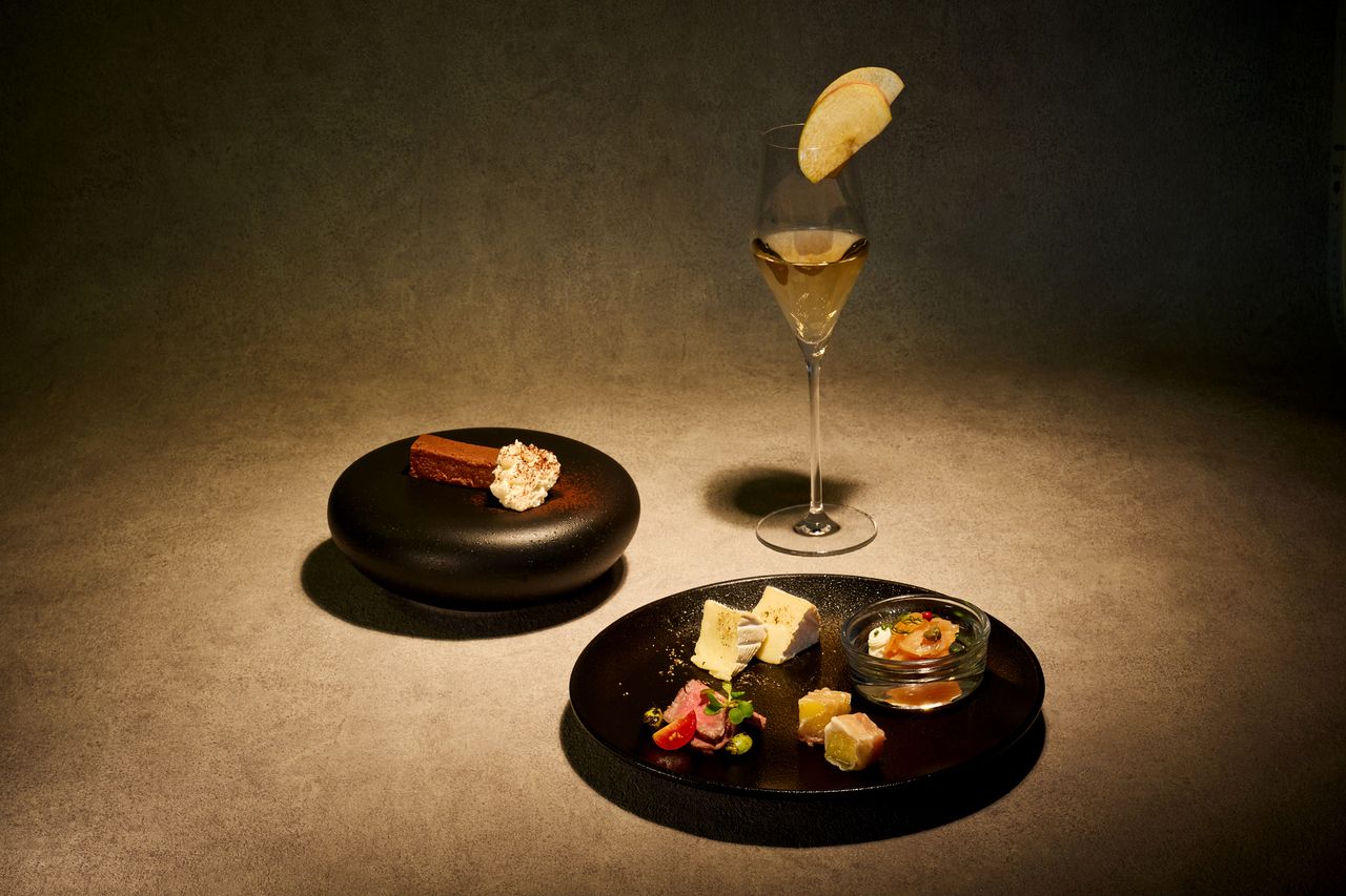 Evening Sweets Soirée & Petit Savory Set [Includes 2 selectable drinks] October–December