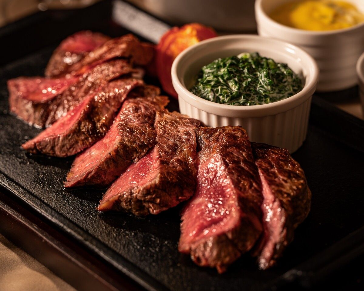 【9/14-12/17】Steak Night at The Lobby 