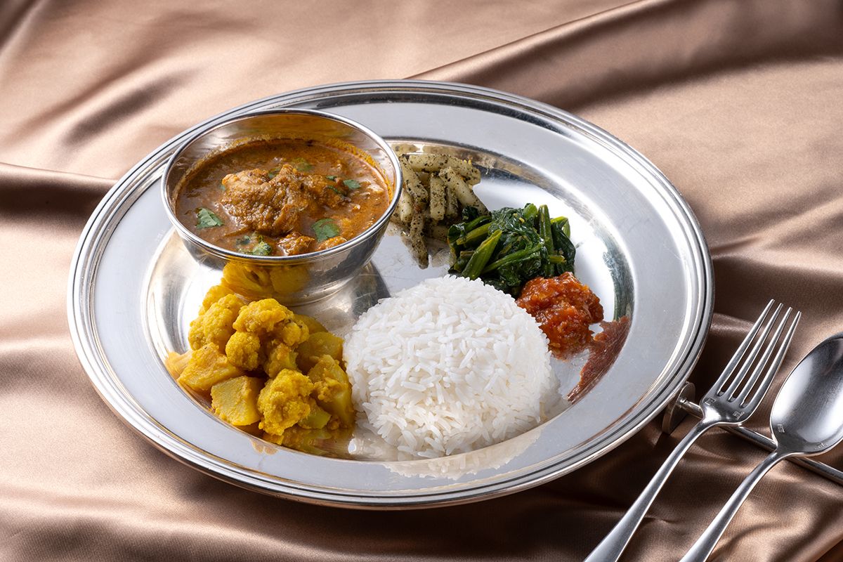 ホテル金沢特製 ネパールチキンカレー