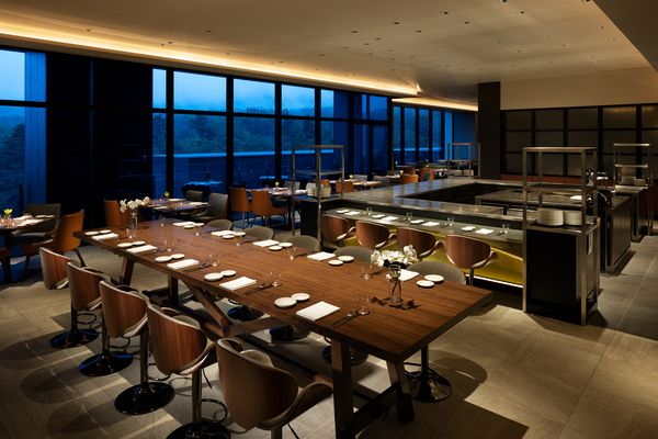 Table (4 pax+)