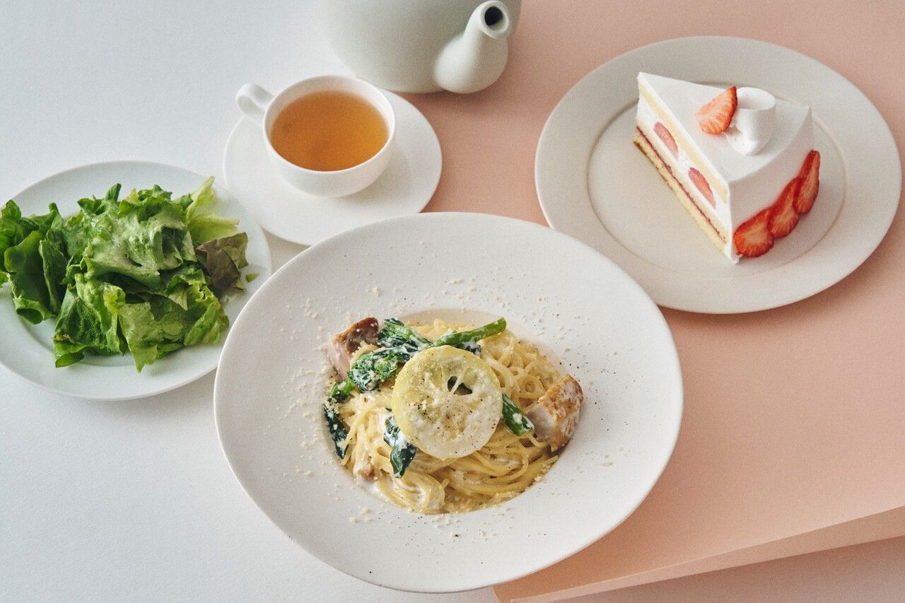 cafe & books bibliotheque biblioteque Fukuoka Tenjin - Restaurant Guide ...